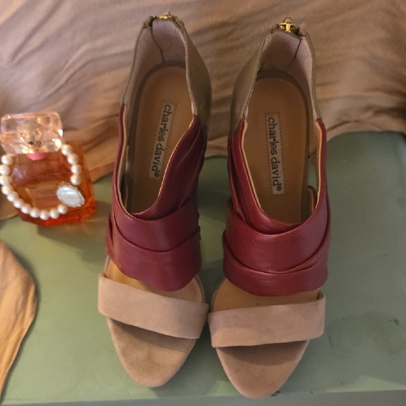 Charles David Red and Tan Platform Heels - Picture 9 of 14